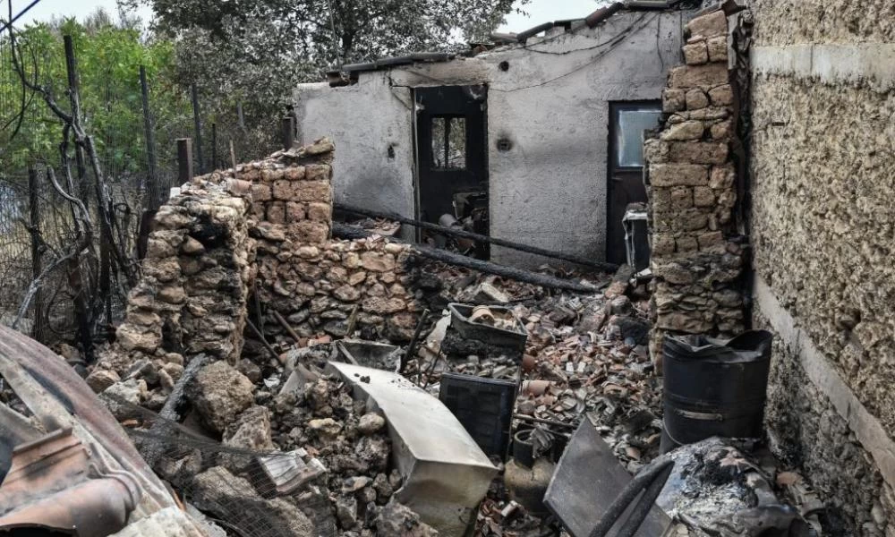 Εύβοια: Κουαρτέτο πληγών για τον τουρισμό οι φωτιές – Χάθηκε η σεζόν λένε οι ξενοδόχοι